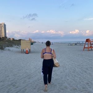 Meet your Posher, Carlie